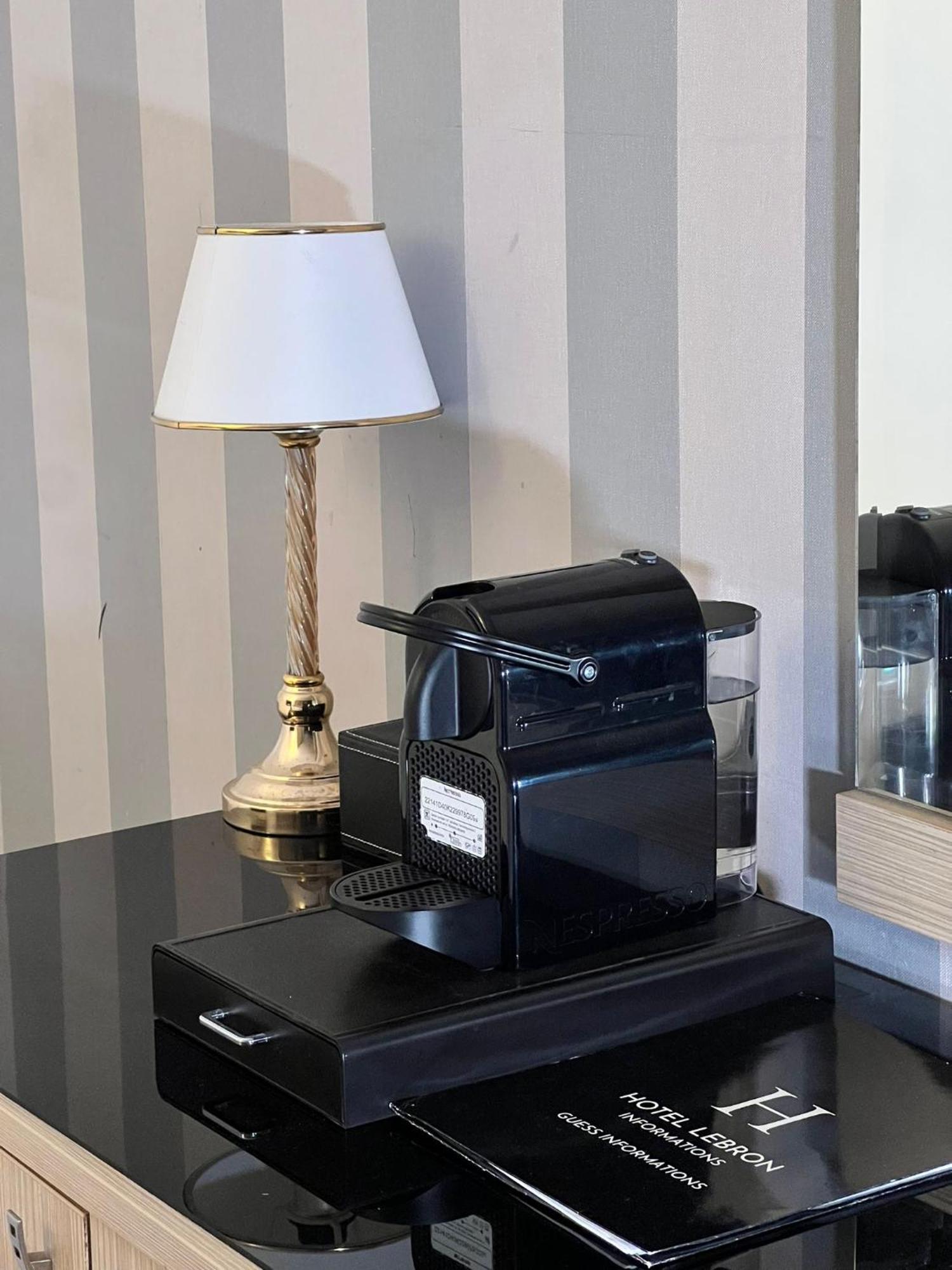 Hotel Lebron Paris Eksteriør billede